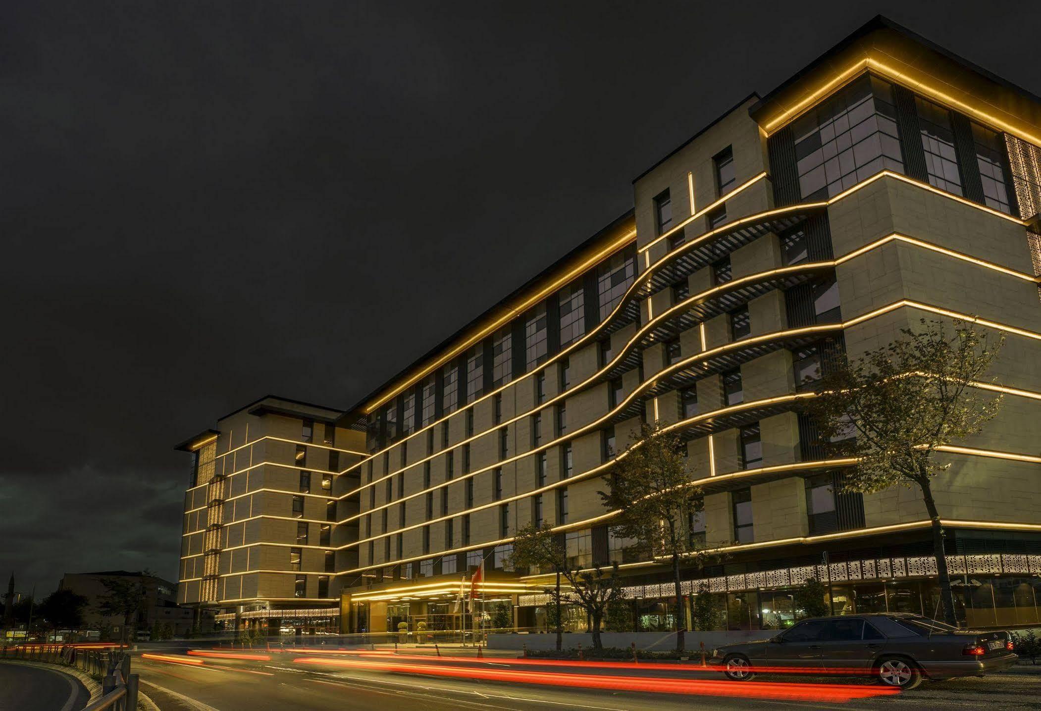 Sheraton Istanbul City Center Exterior photo