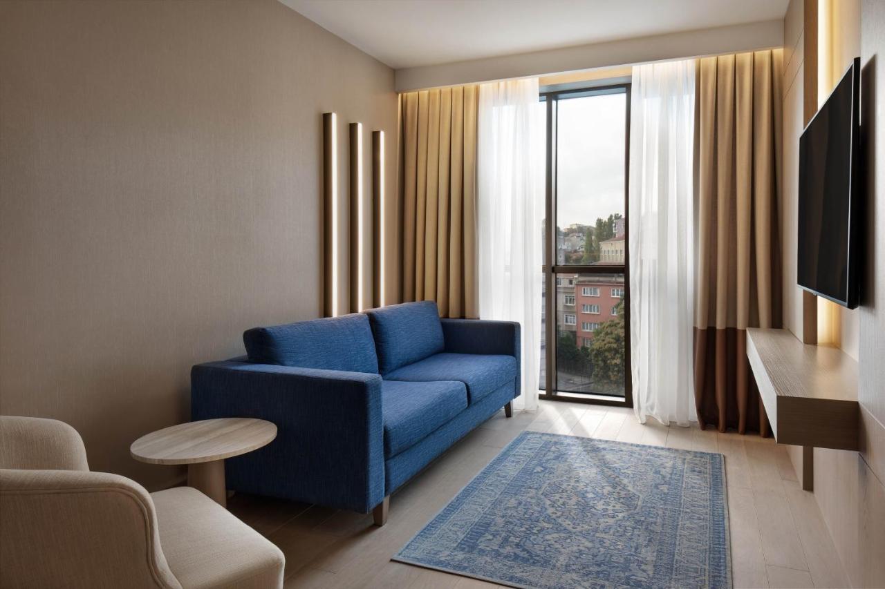 Sheraton Istanbul City Center Exterior photo