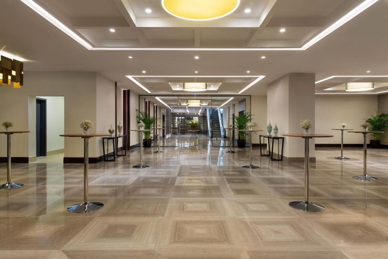 Sheraton Istanbul City Center Exterior photo