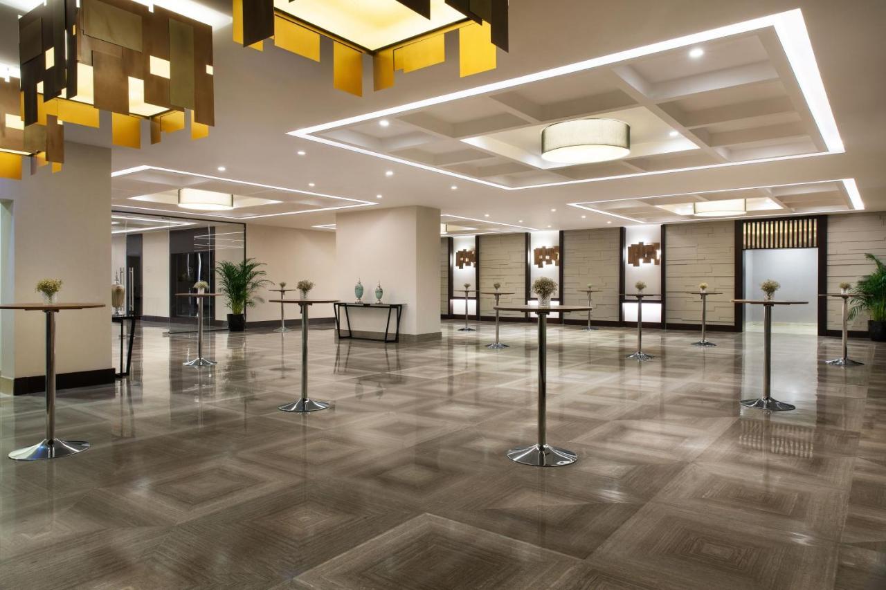Sheraton Istanbul City Center Exterior photo