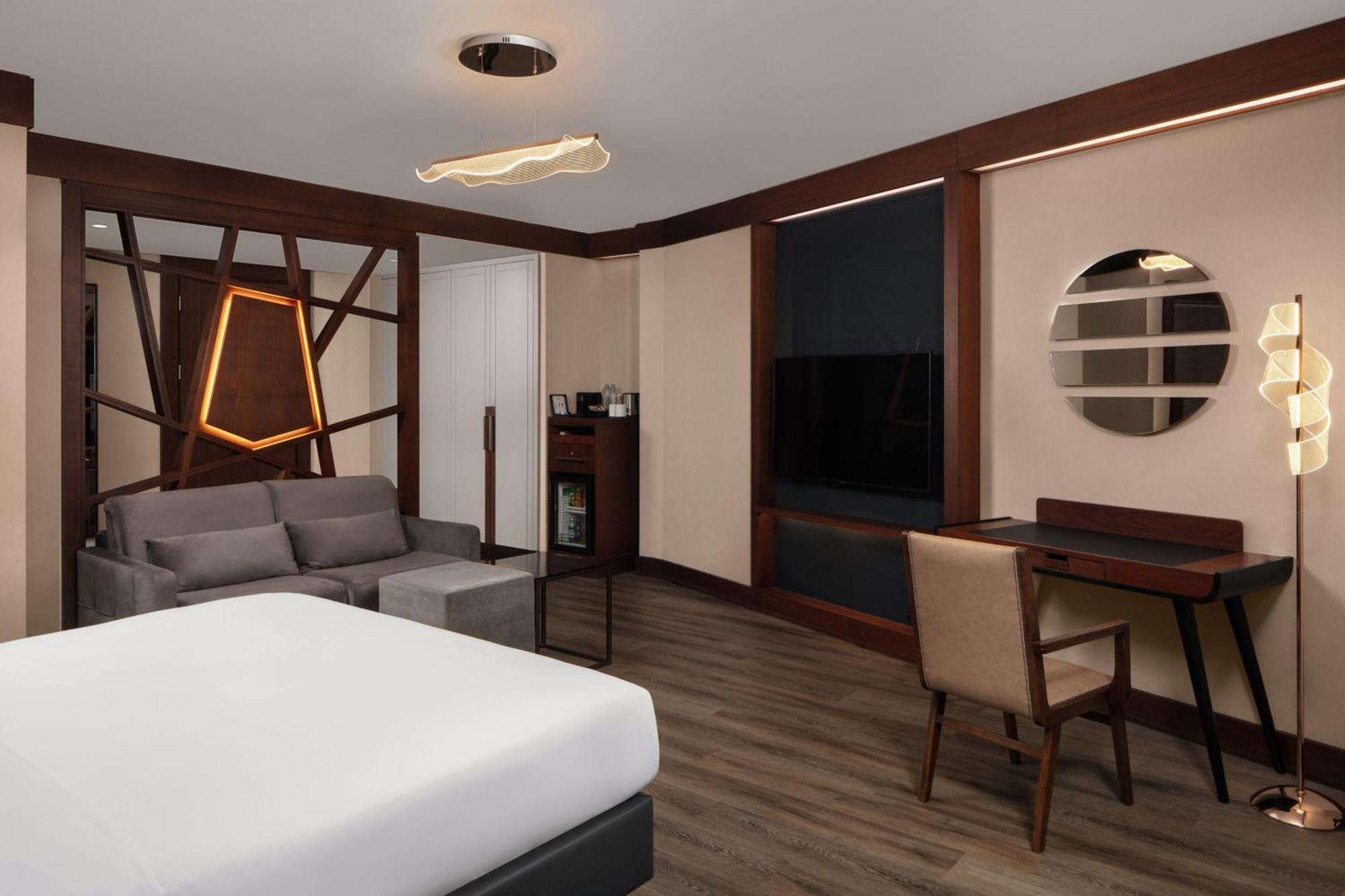 Sheraton Istanbul City Center Exterior photo
